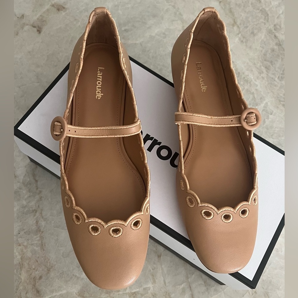 Larroude - Blair Boderie Mary Janes Tan